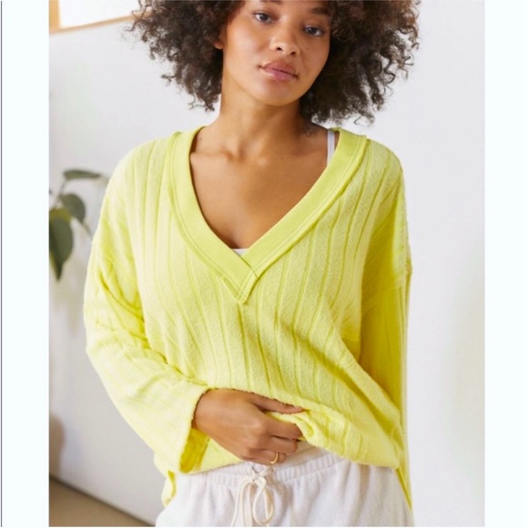 Urban Outfitters | Out From Under Raleigh V Neck Pullover Sweater Lime Yellow XS - Picture 3 of 8